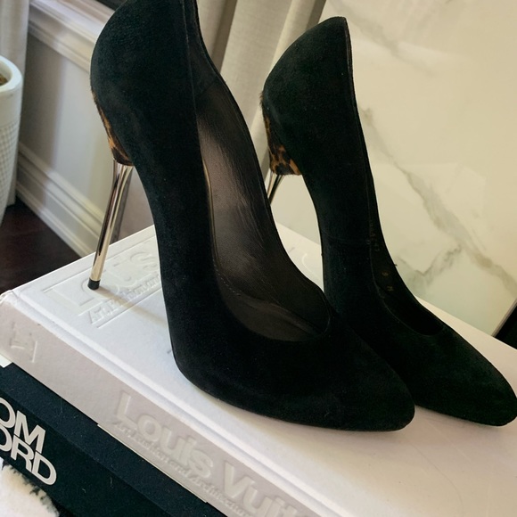 Stuart Weitzman size 9M black suede leopard pumps - Picture 5 of 7